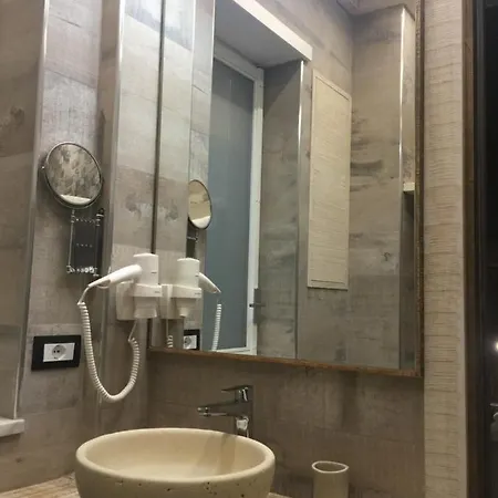 فندق مبيت وإفطار Domus Vesuvio 3*