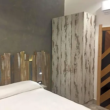 Domus Vesuvio Couette-café 3*